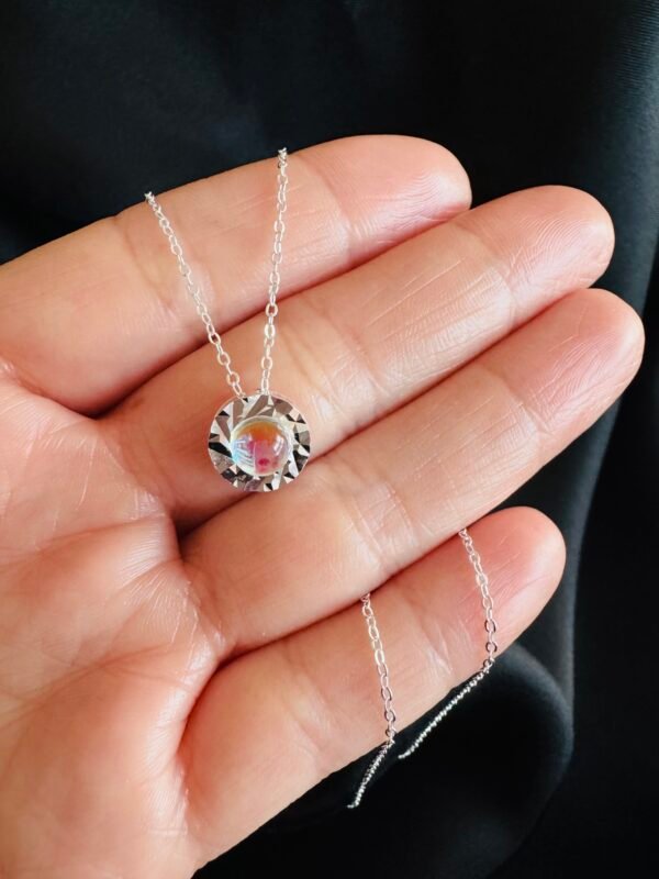 Collar Círculo Facetado con Piedra Luna