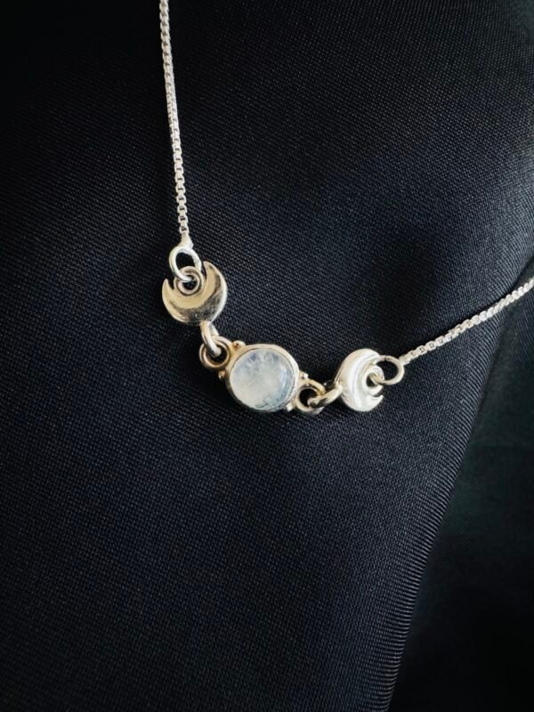 Collar Fase Lunar con Piedra Luna