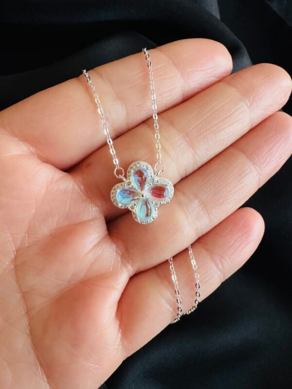 Collar Trébol de la Suerte con Piedra Luna