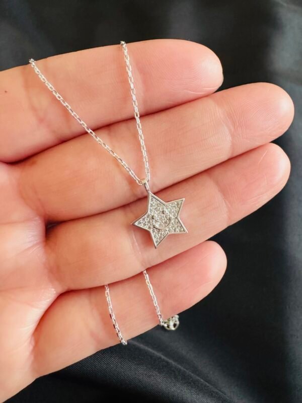 Collar Estrella Feliz con Circones