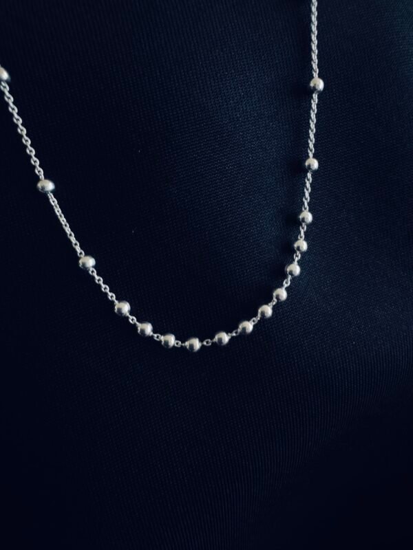 Collar Tradicional con Bolitas