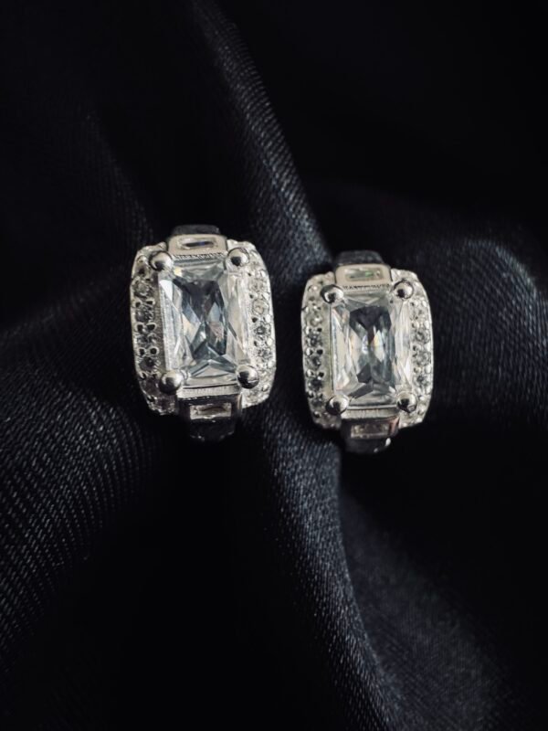 Argolla Huggie Gran Circón Baguette