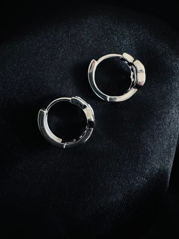 Argolla Huggie Corazón con Circones