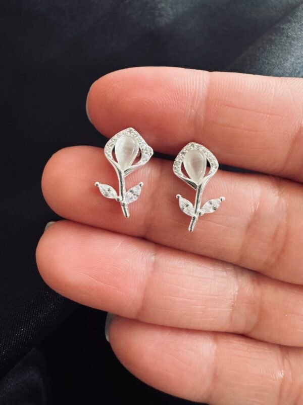 Aros Flor con Cuarzo