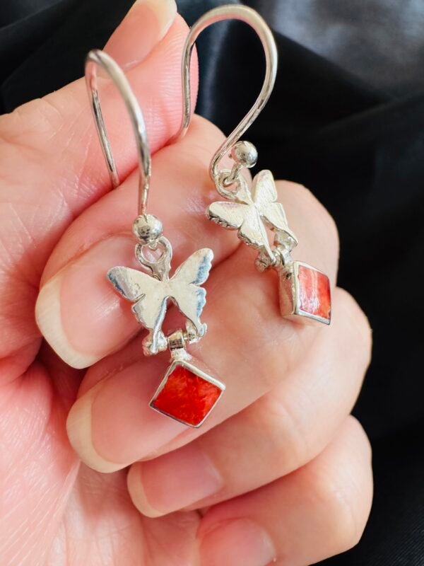 Aros Mariposa con Jaspe Rojo