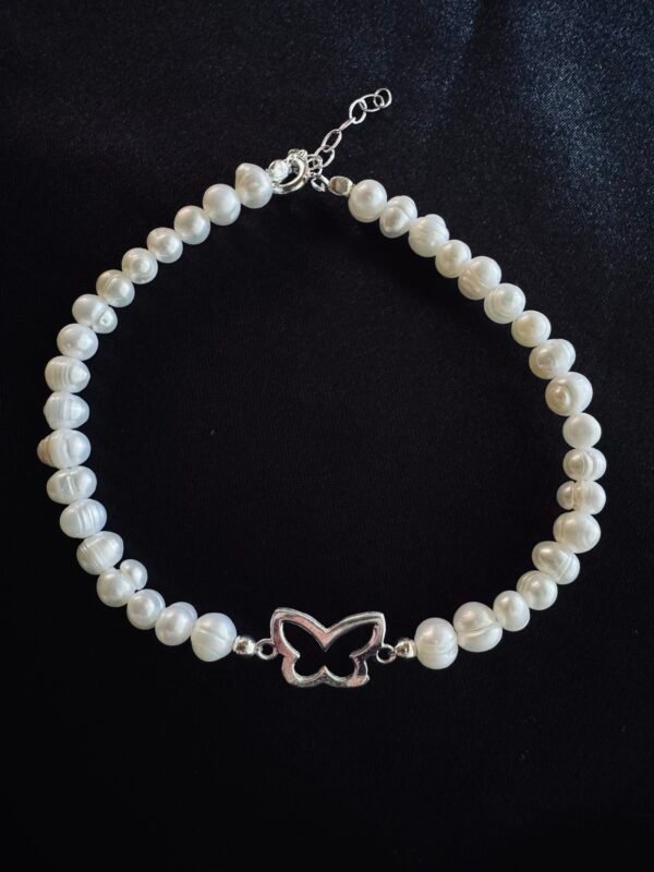 Pulsera de Perlas con Mariposa