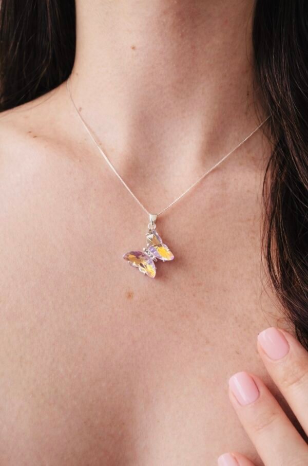 Collar Mariposa Aurora de Cristal
