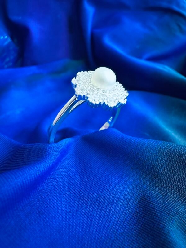 Anillo Flor con Perla
