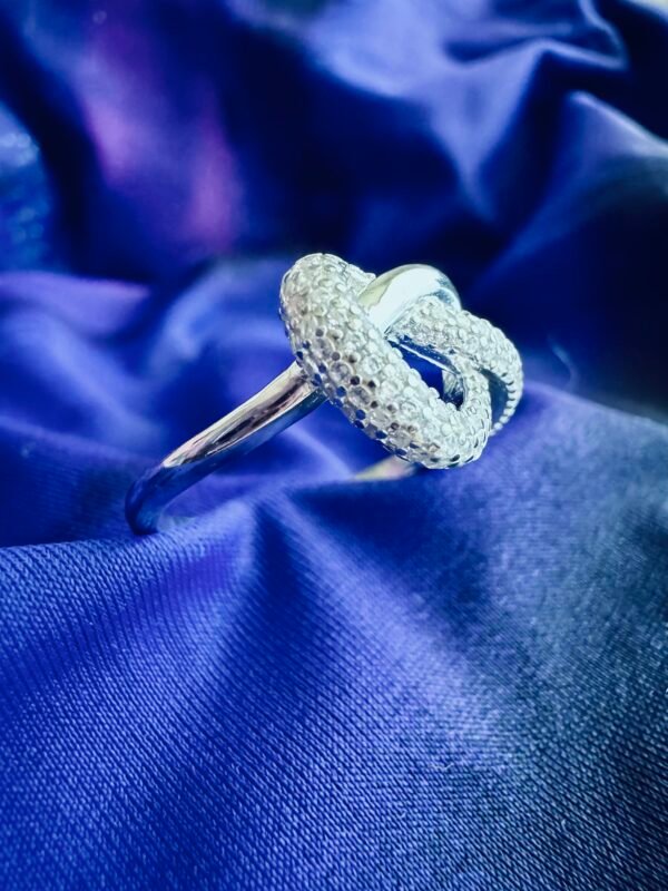 Anillo Nudo con Microcircones