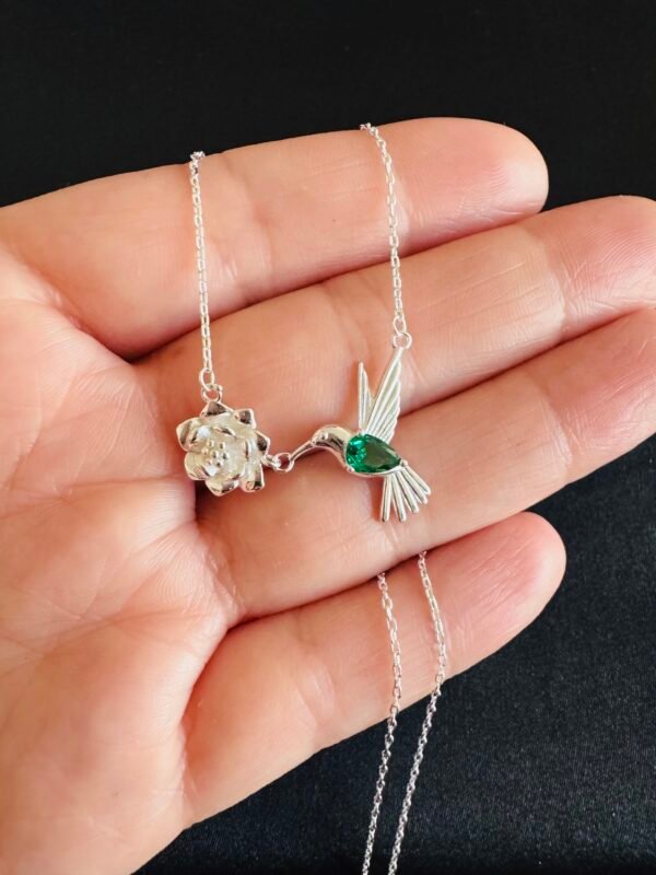 Collar Colibrí y su Flor