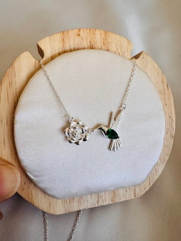 Collar Colibrí y su Flor