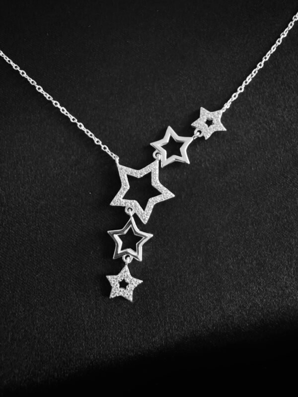 Collar Cascada de Estrellas con Circones
