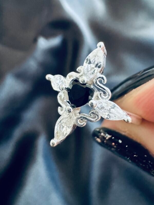 Anillo Midi Nudo de Bruja con Circón