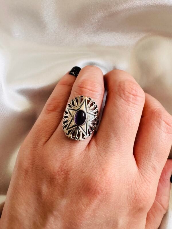 Anillo Étnico Estrella con Amatista