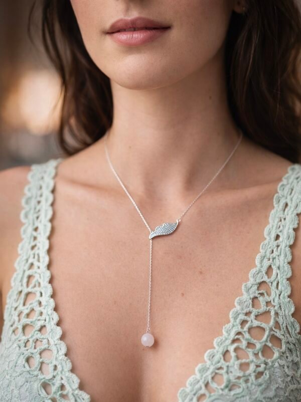 Collar Ala con Circones y Cuarzo Colgante