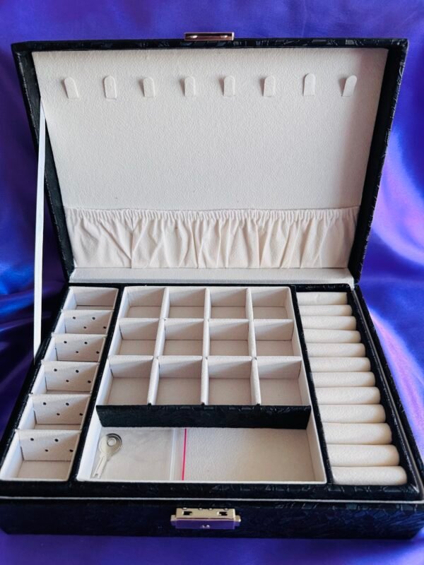 Maleta Premiun Negra con Llave Doble Compartimento