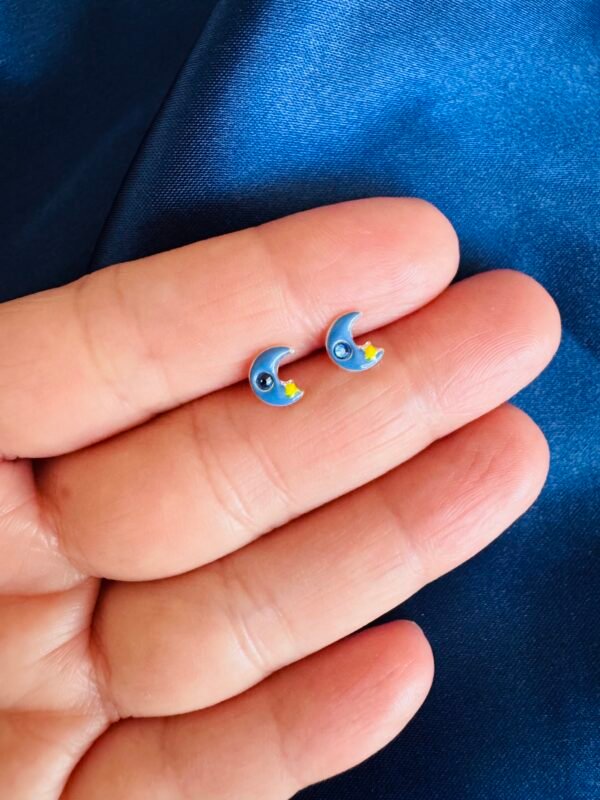 Aros con Tope Lunita Esmaltada Azul