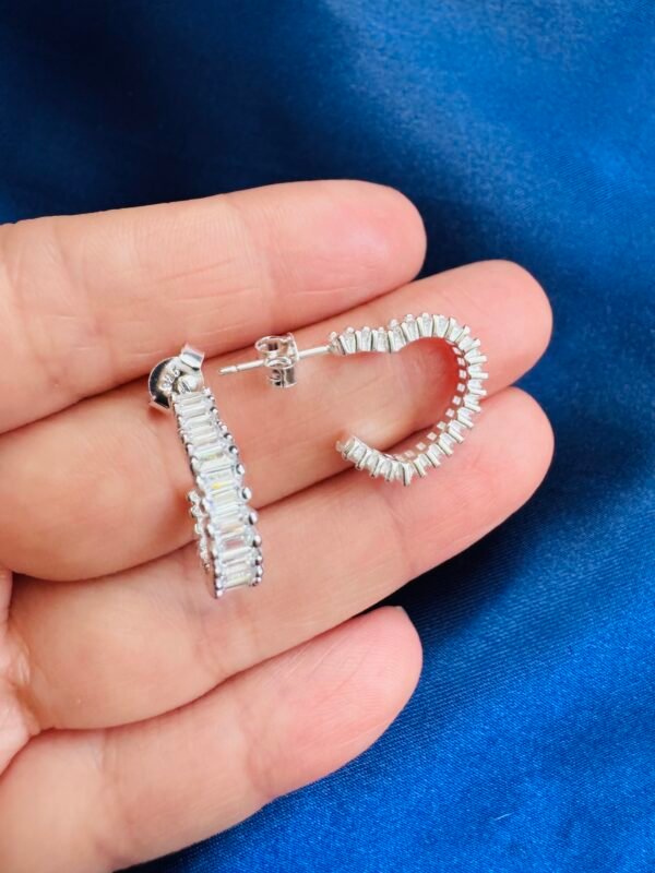 Semi Argollas de Corazón con Circones