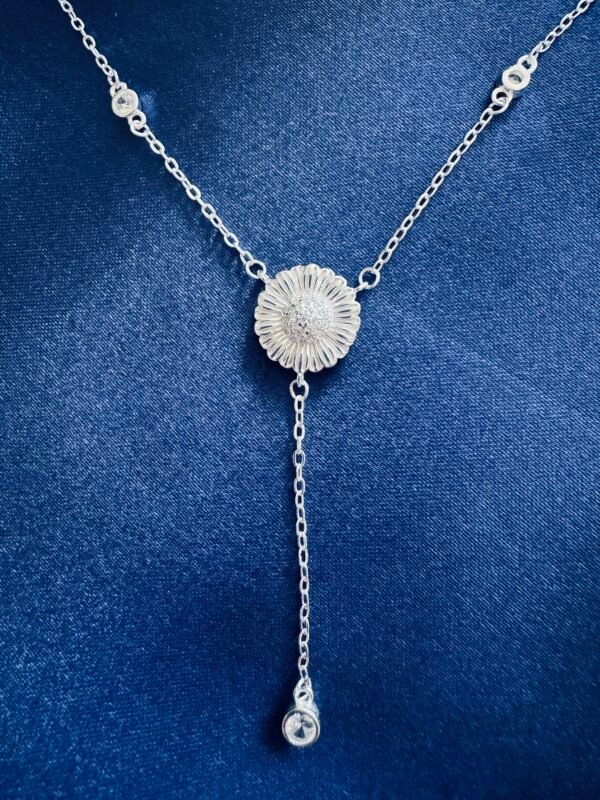 Collar Margarita 🌼 Cascada