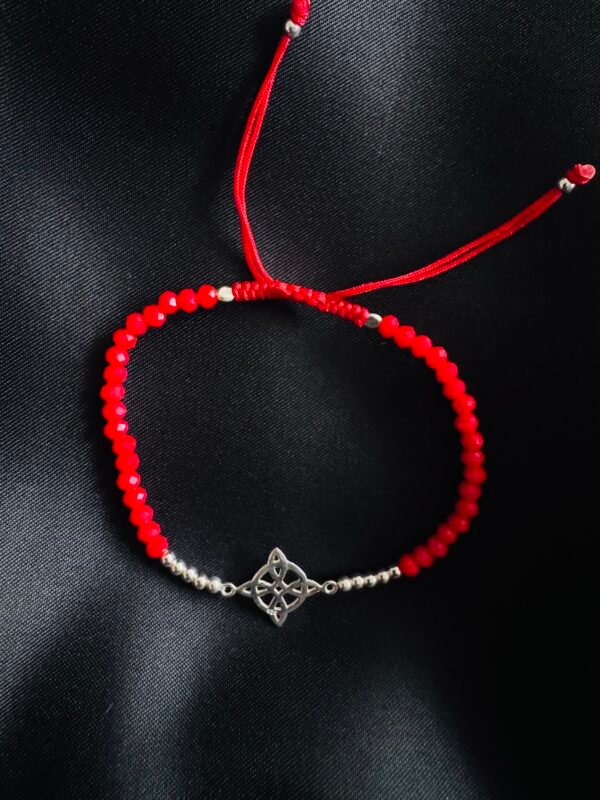 Pulsera de Hilo Rojo Cristales y Nudo de Bruja