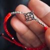 Pulsera de Hilo Rojo Cristales y Nudo de Bruja