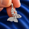 EFA9FFD3-48F1-4B4F-AD2B-B9A481DED114 Colgante Mariposa Floreada