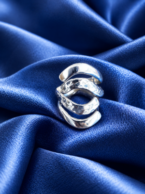 Anillo Adaptable Marea de Plata 🌊