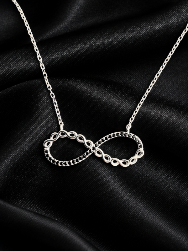 2B9BA71B-8FB1-45E4-9AD0-09C263325737 Collar Infinito con Circones