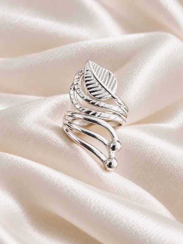 Anillo Adaptable Hoja Naciente 🍃