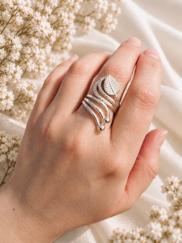 Anillo Adaptable Hoja Naciente 🍃