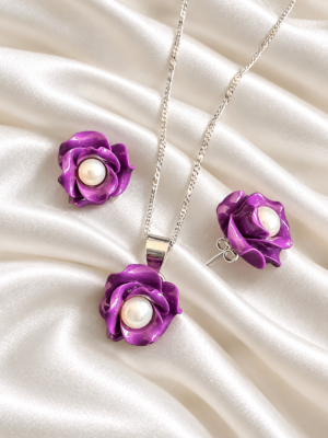 Conjunto Rosa Mora
