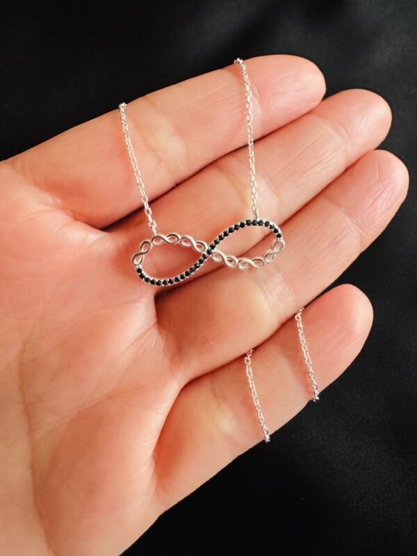 IMG_4217 Collar Infinito con Circones